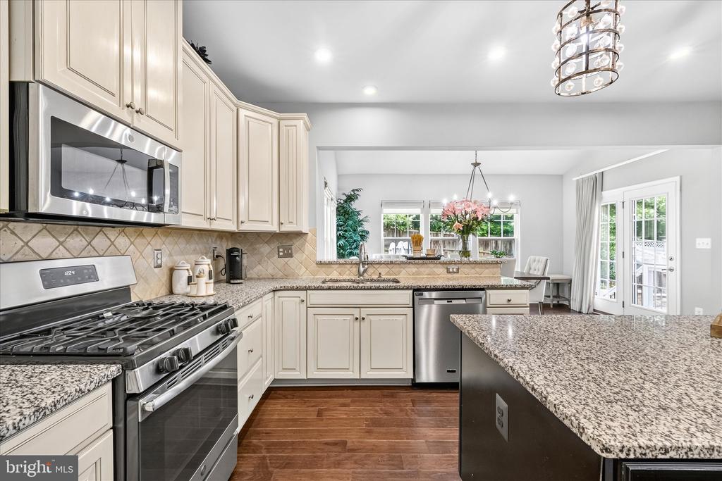 12460 SOUTHINGTON DRIVE