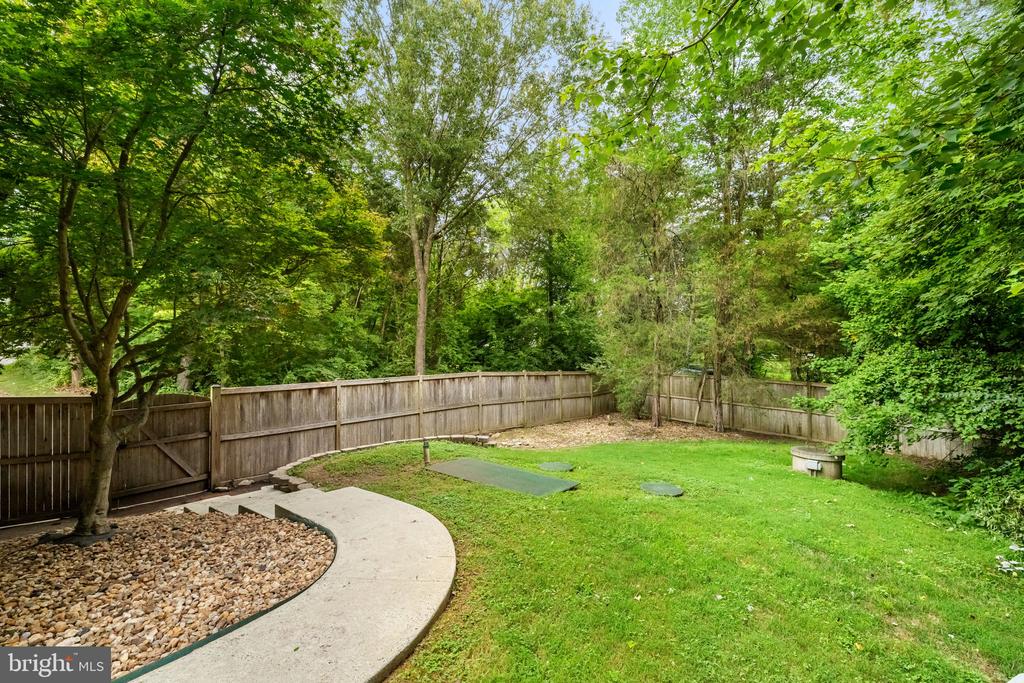 11617 LUCASVILLE ROAD