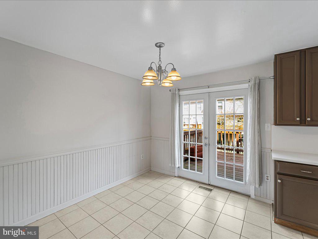 2904 MADEIRA COURT