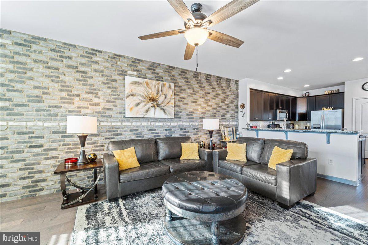 4801 Hicks DRIVE