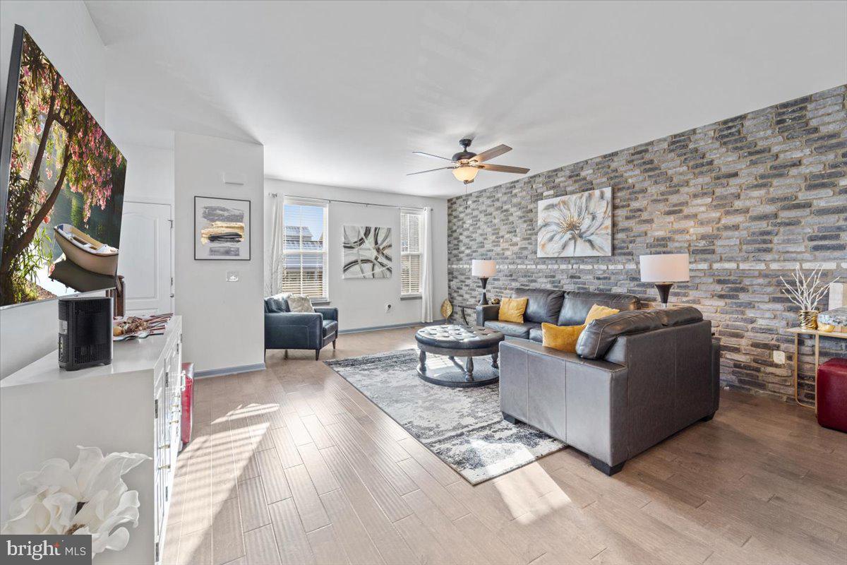 4801 Hicks DRIVE