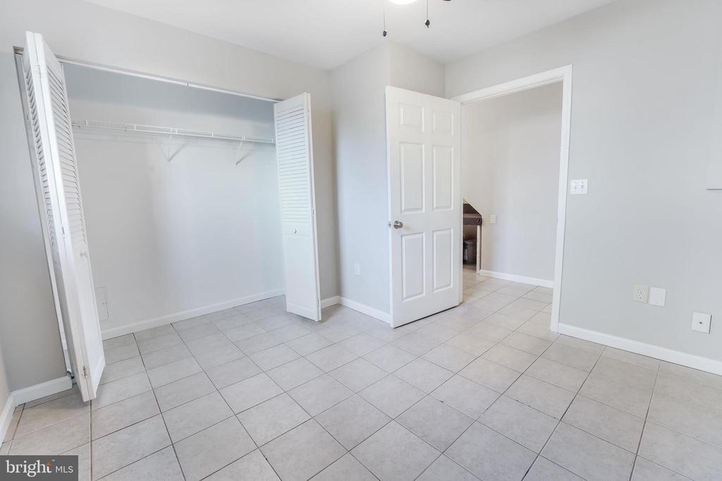 4352 NORMANDY CT