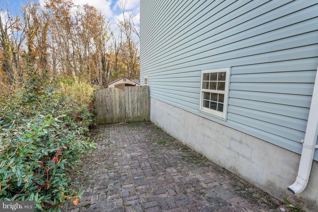 4352 NORMANDY CT