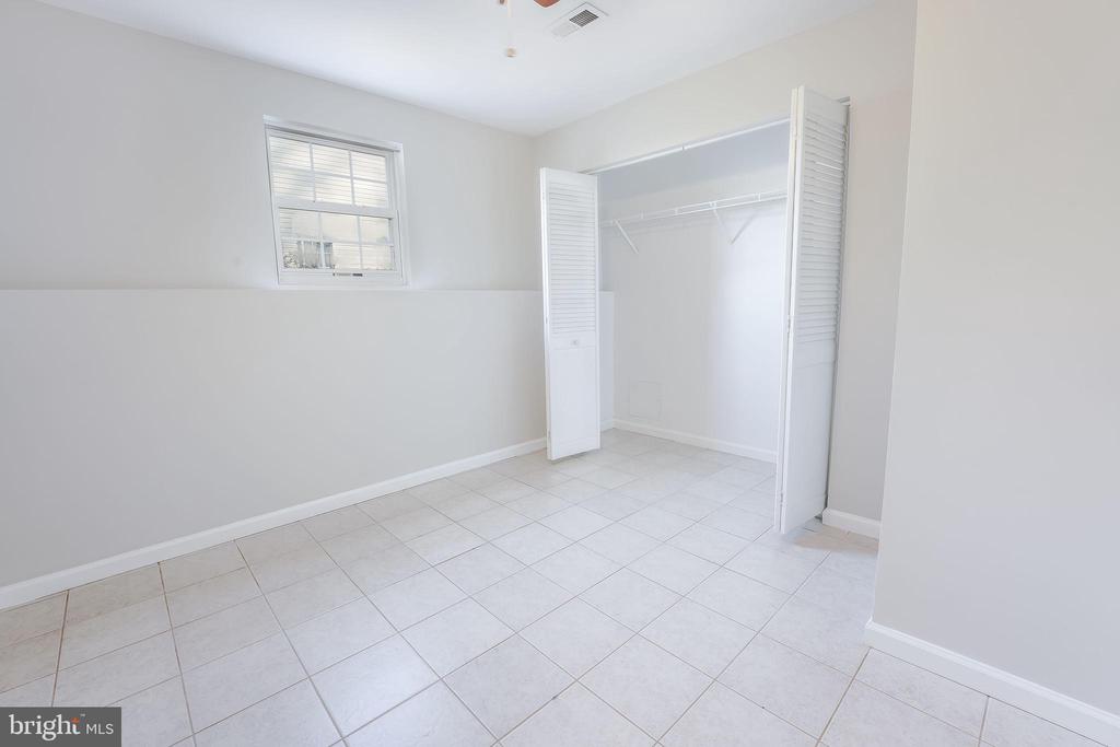 4352 NORMANDY CT