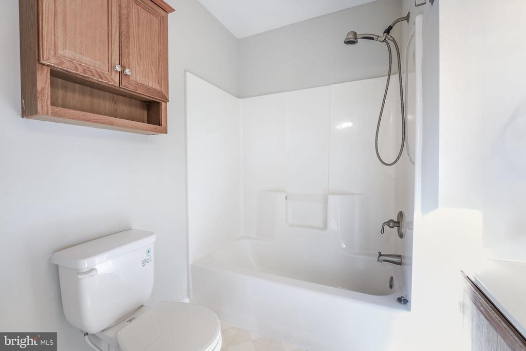 4352 NORMANDY CT