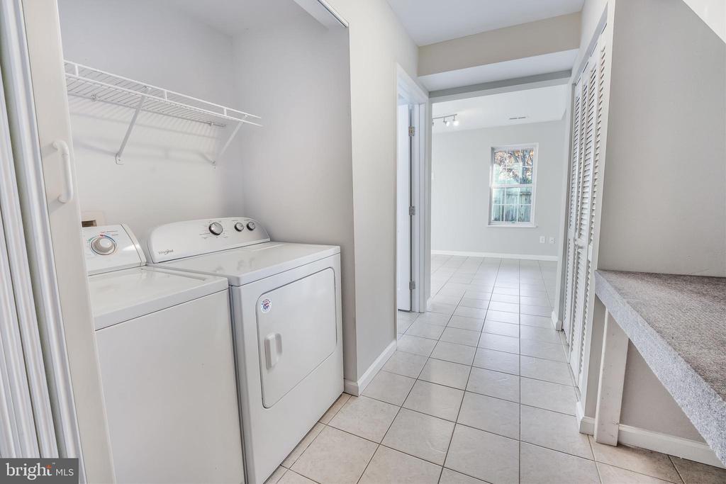 4352 NORMANDY CT