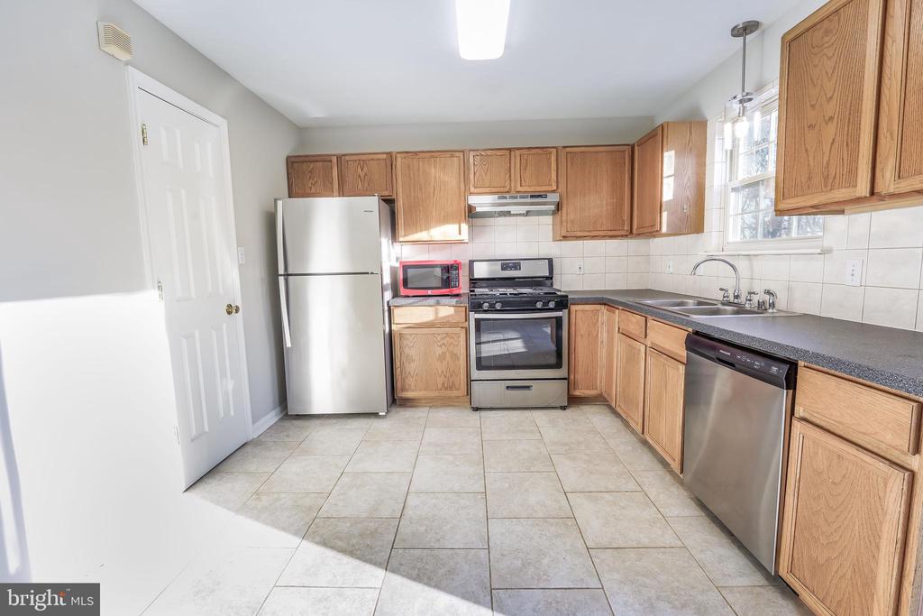 4352 NORMANDY CT