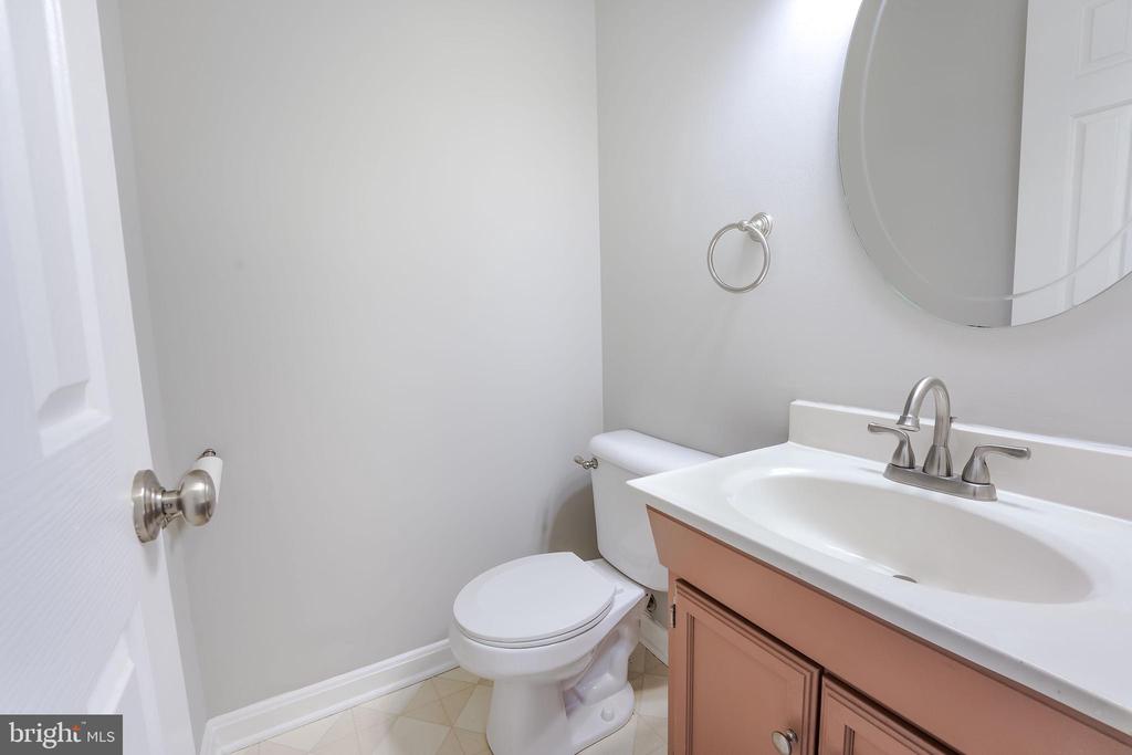 4352 NORMANDY CT