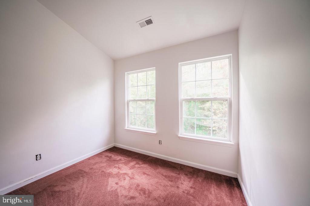 4203 NORMANDY CT
