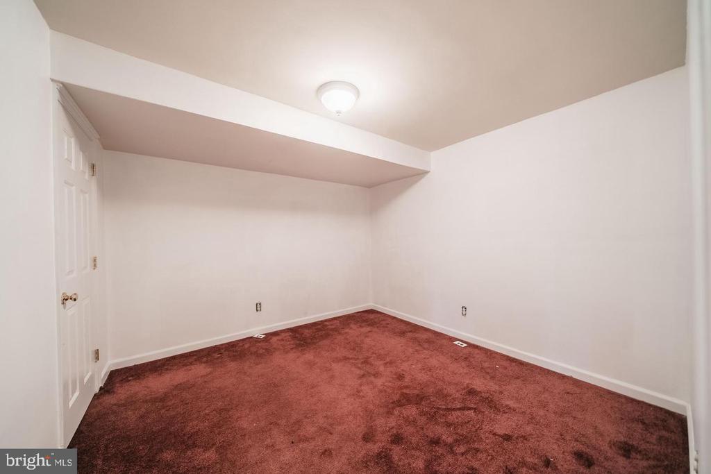 4203 NORMANDY CT