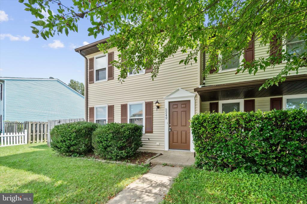 5242 Magnolia Pl