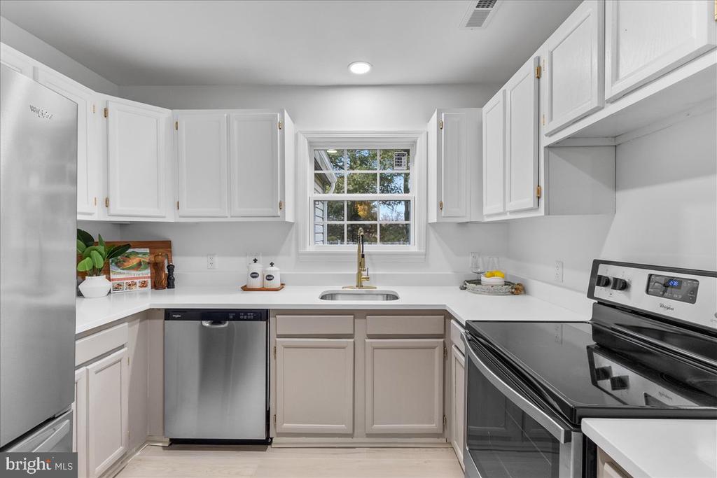 2227 ROCK CREEK ROAD