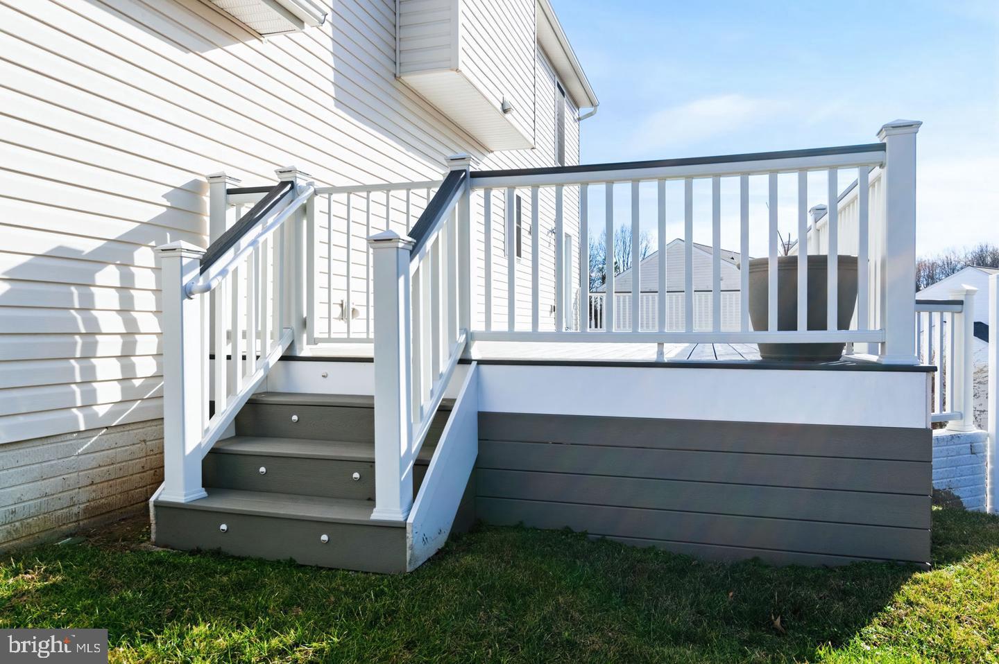 6100 SUNNY MEADOWS DRIVE