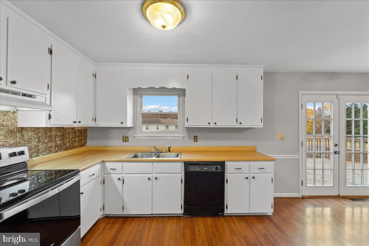 1 Coventry COURT