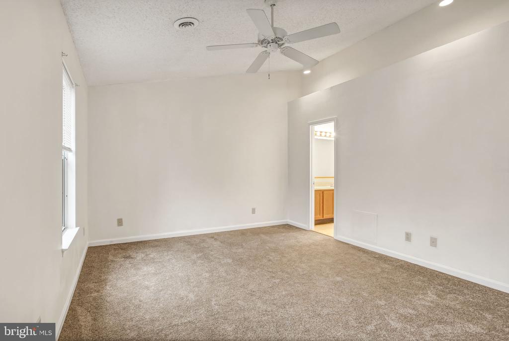 600 CLUB HOUSE RD