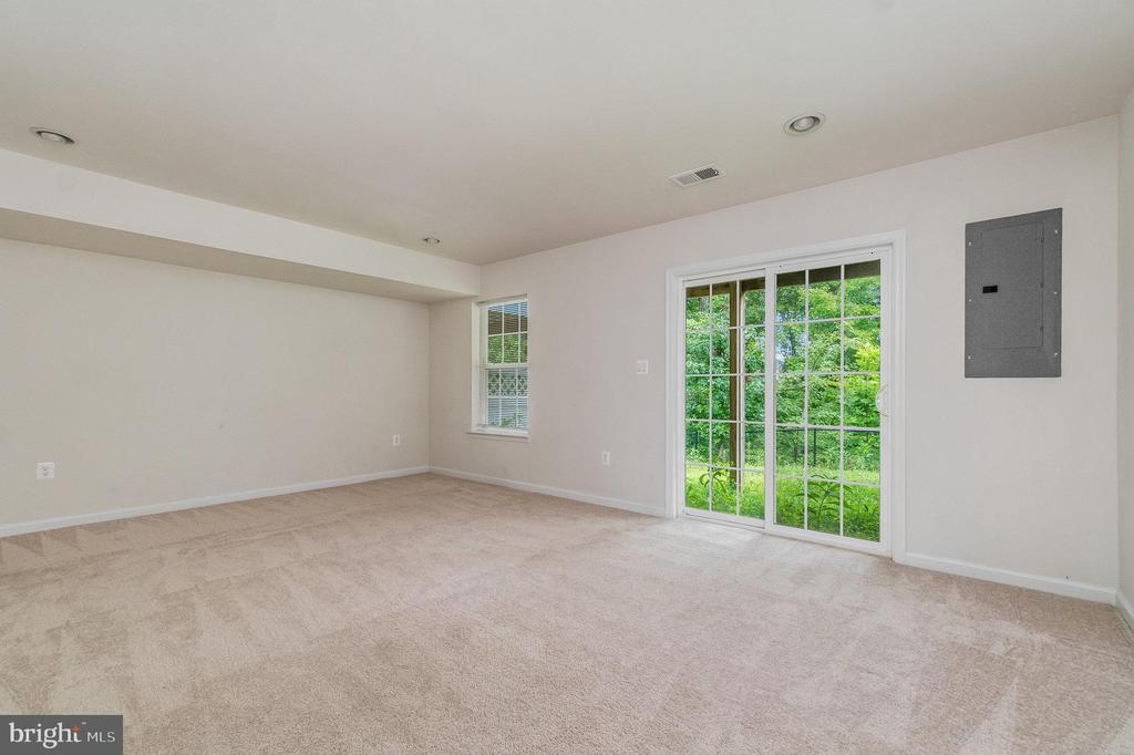 322 TREE LINE DRIVE