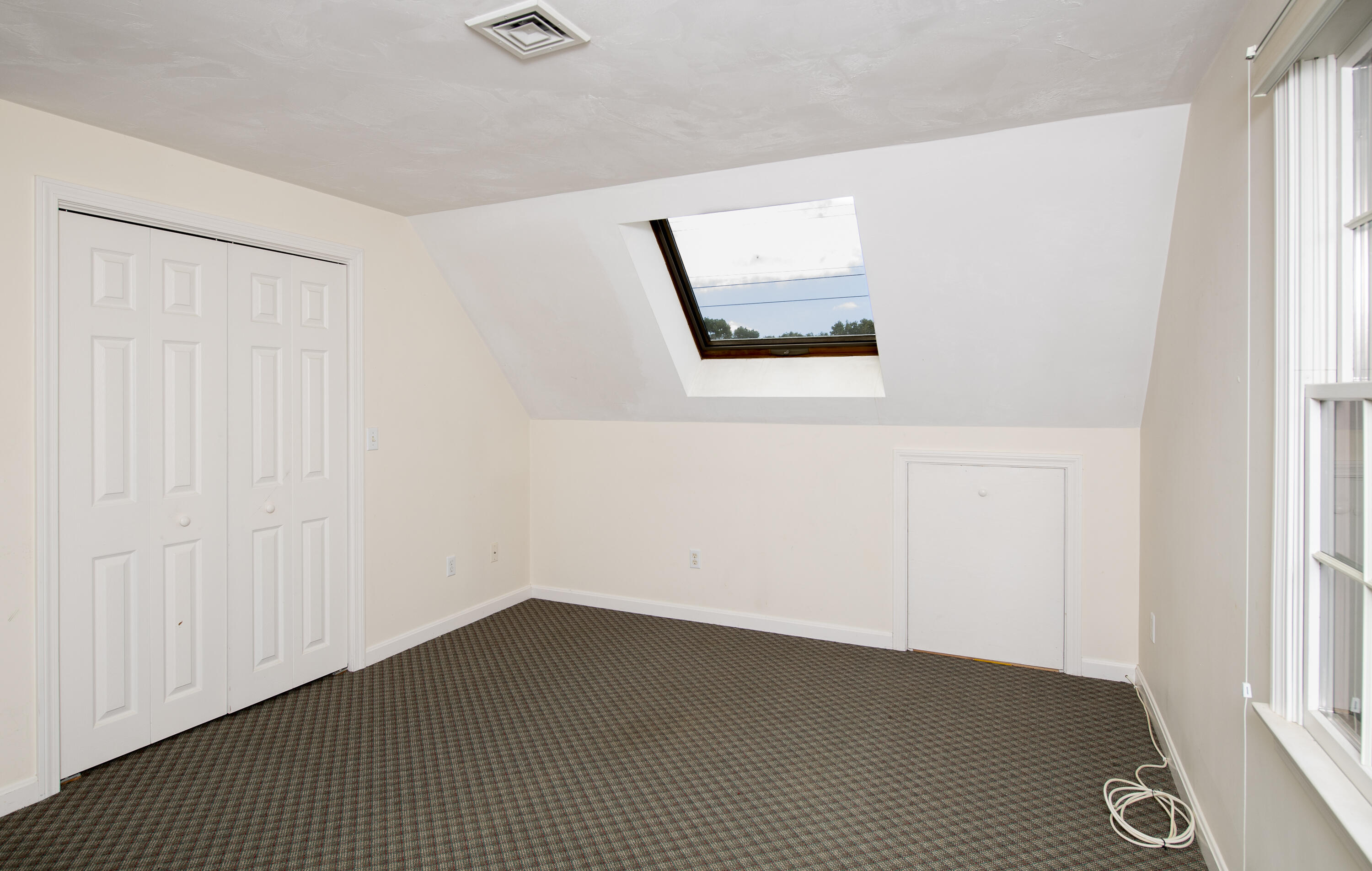 35 Wingfoot Drive