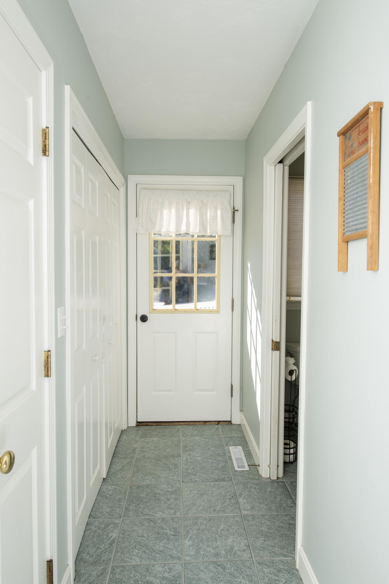 35 Wingfoot Drive