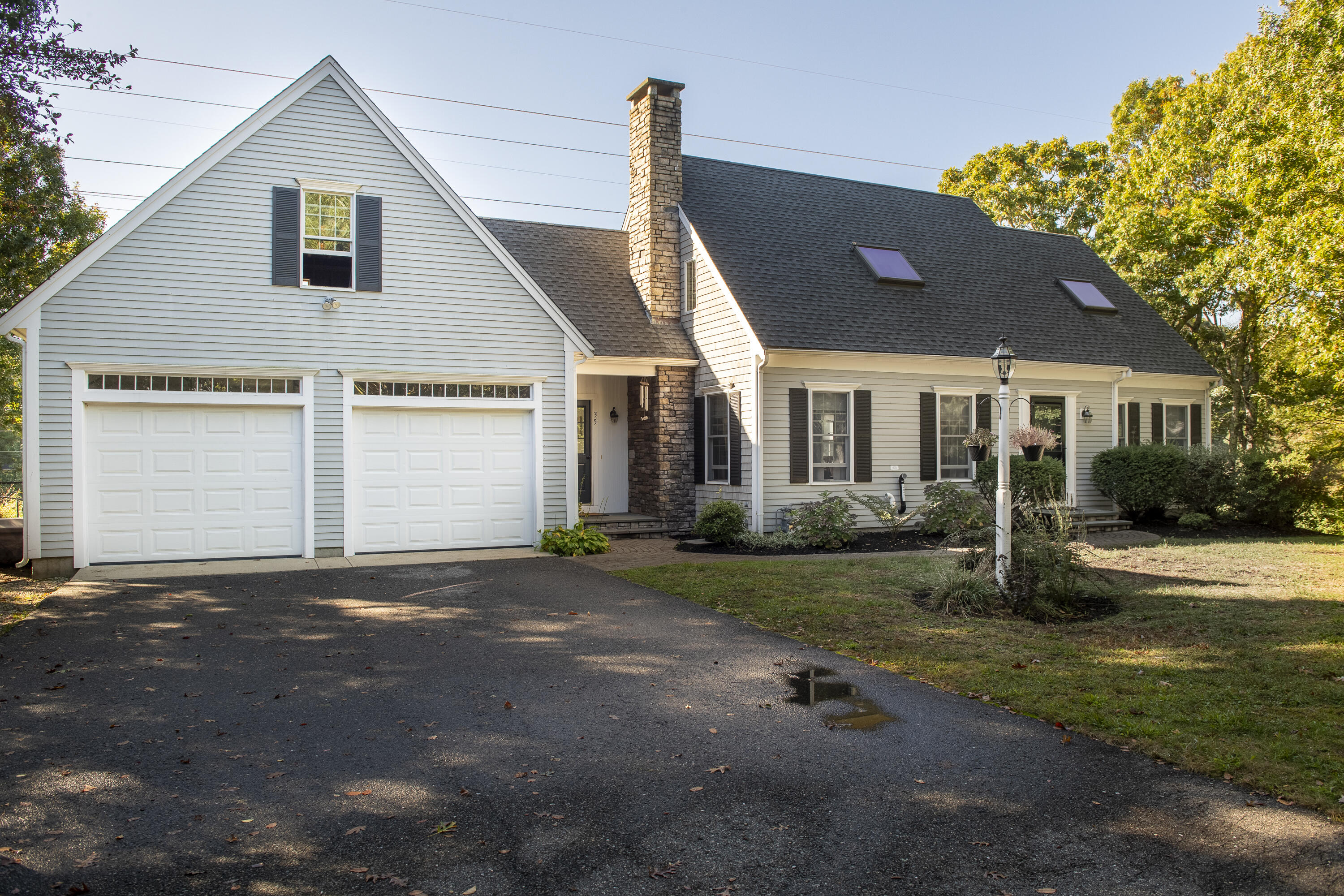 35 Wingfoot Drive