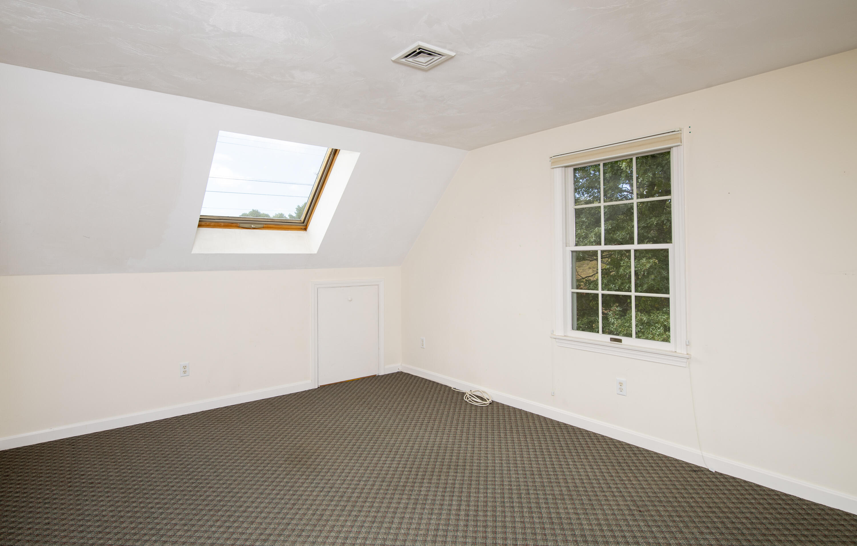 35 Wingfoot Drive