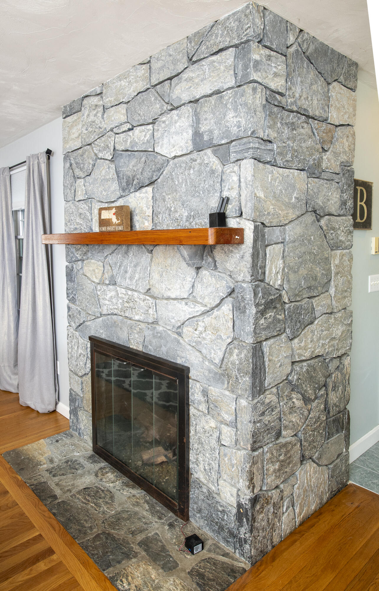 35 Wingfoot Drive