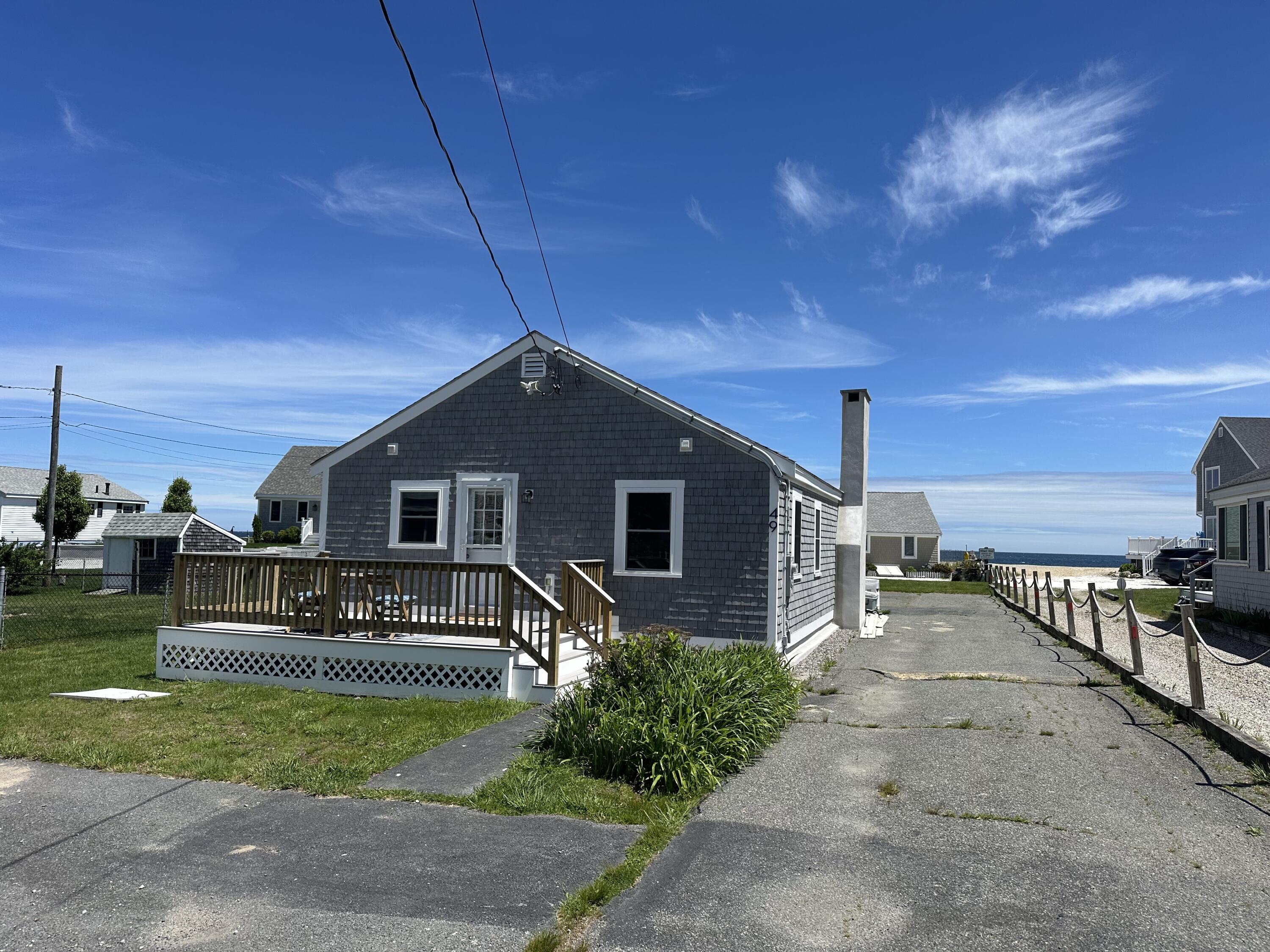 49 Freeman Avenue