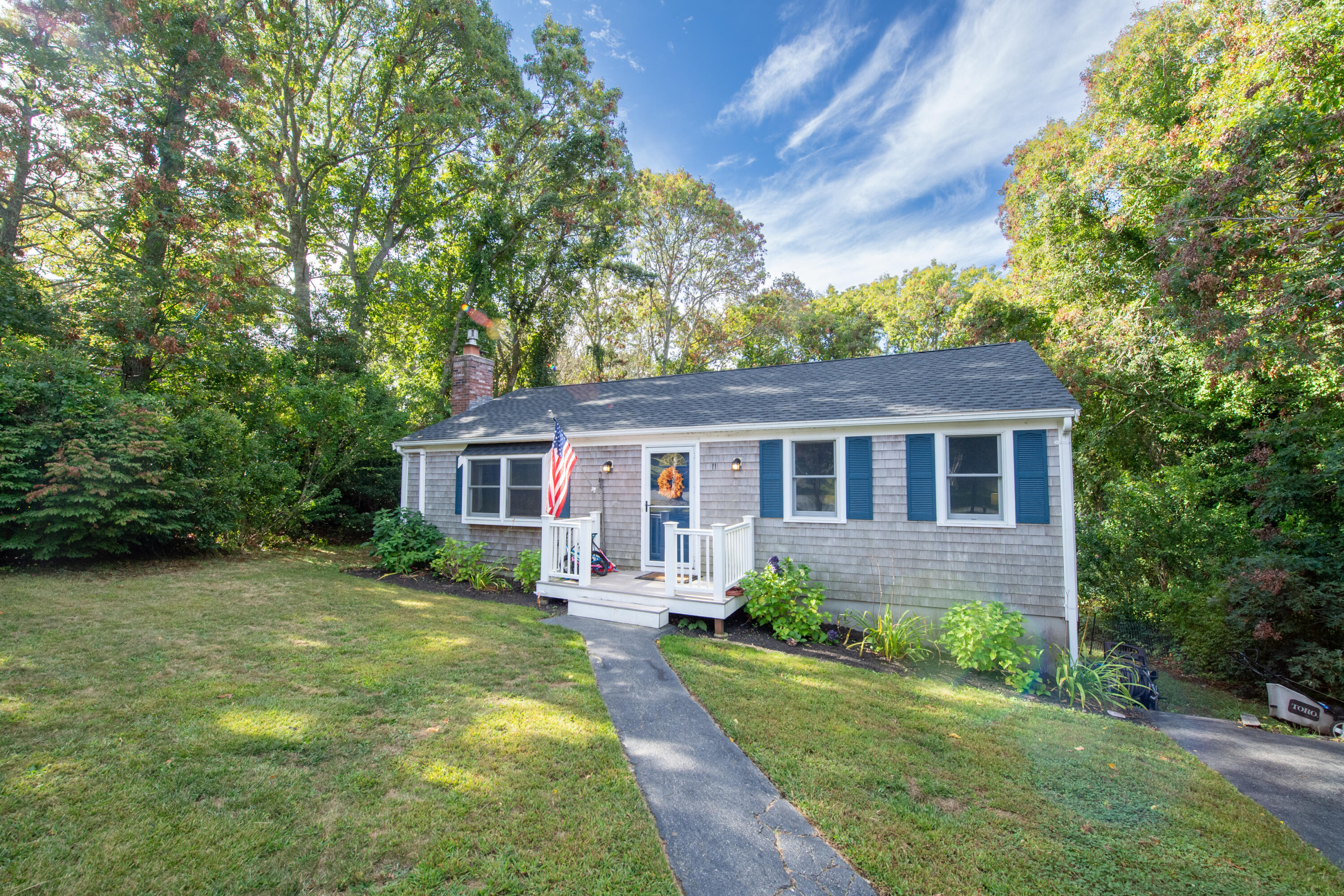 11 Warwick Way