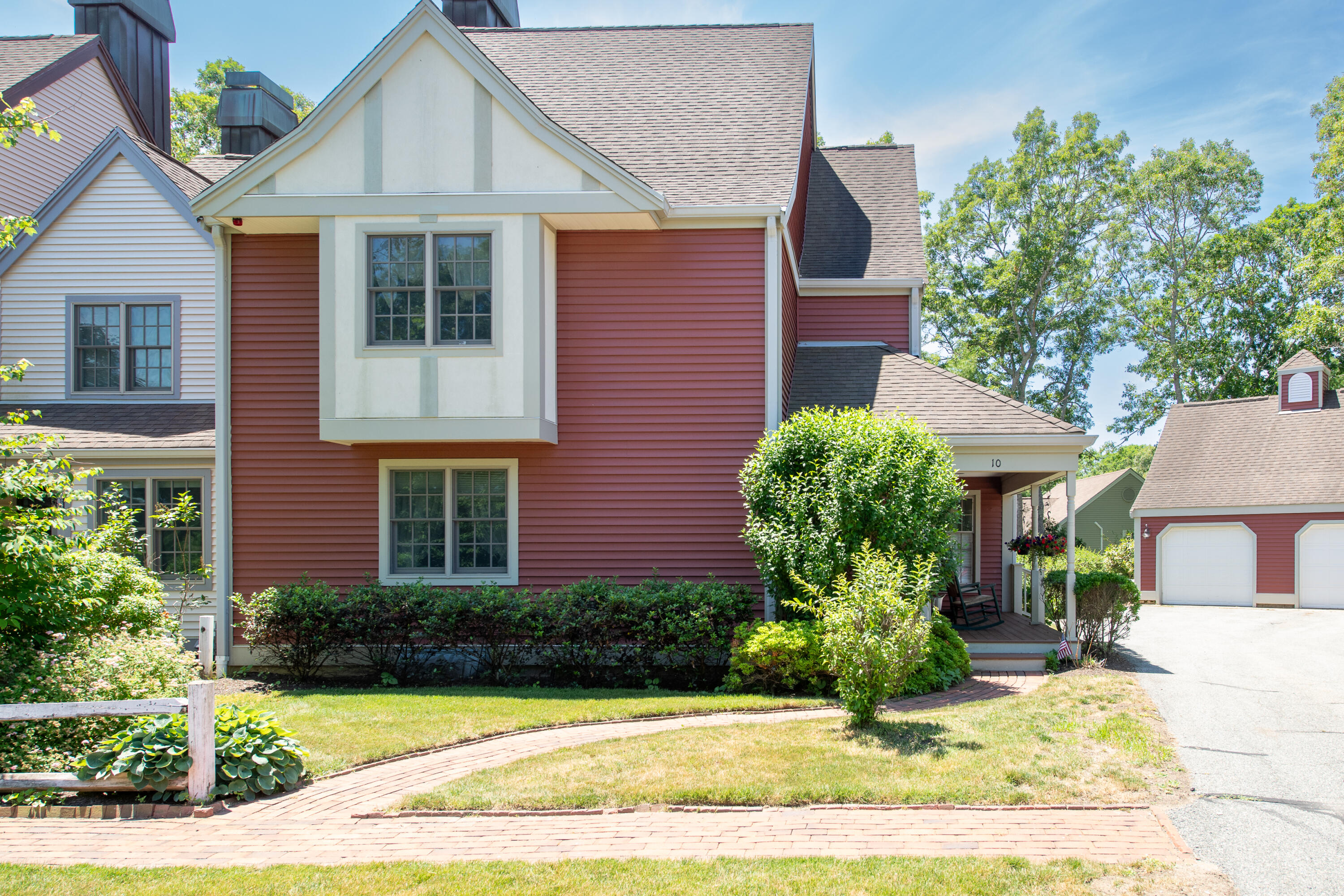 10 Village Green Circle UNIT 10