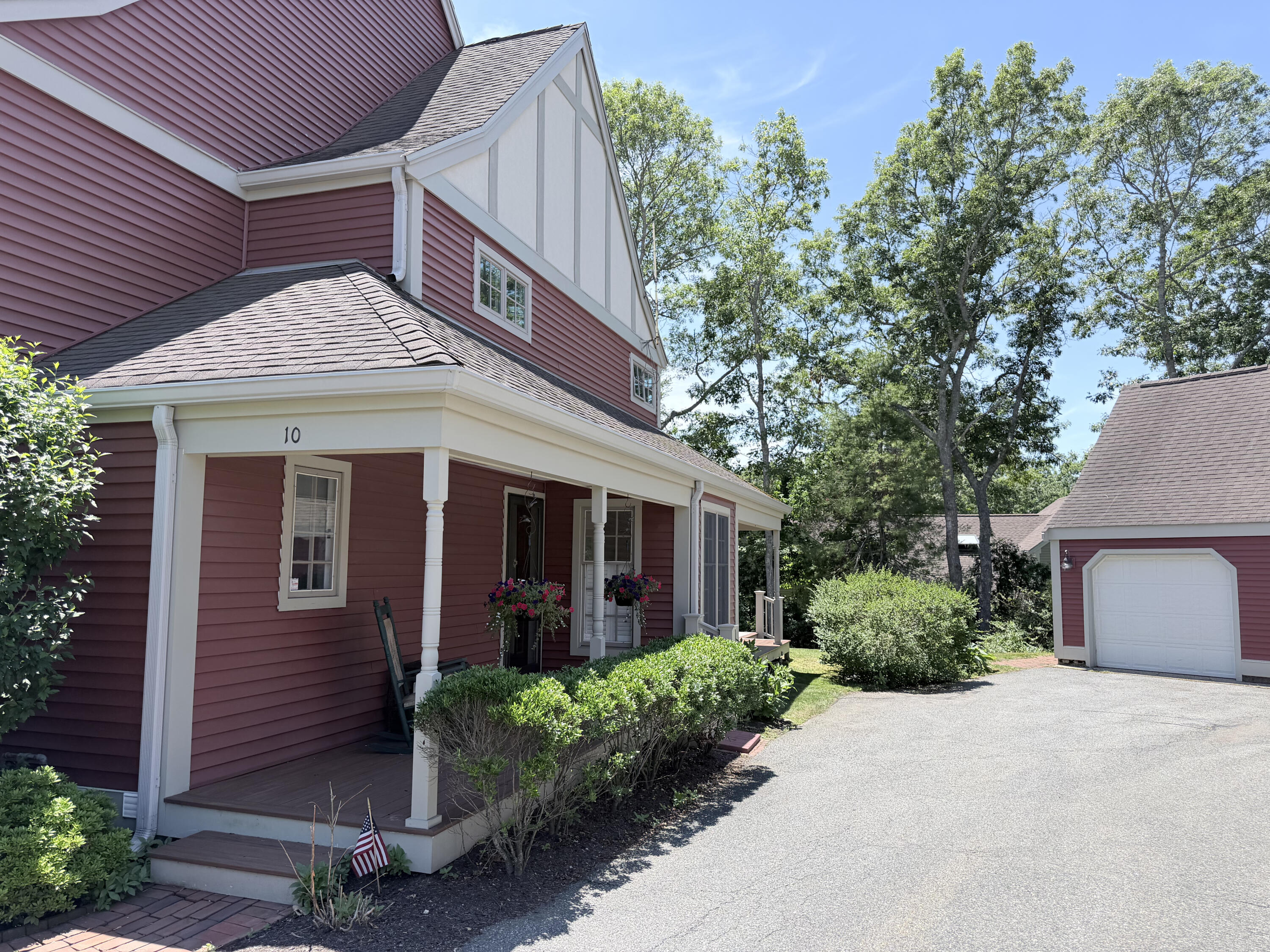 10 Village Green Circle UNIT 10