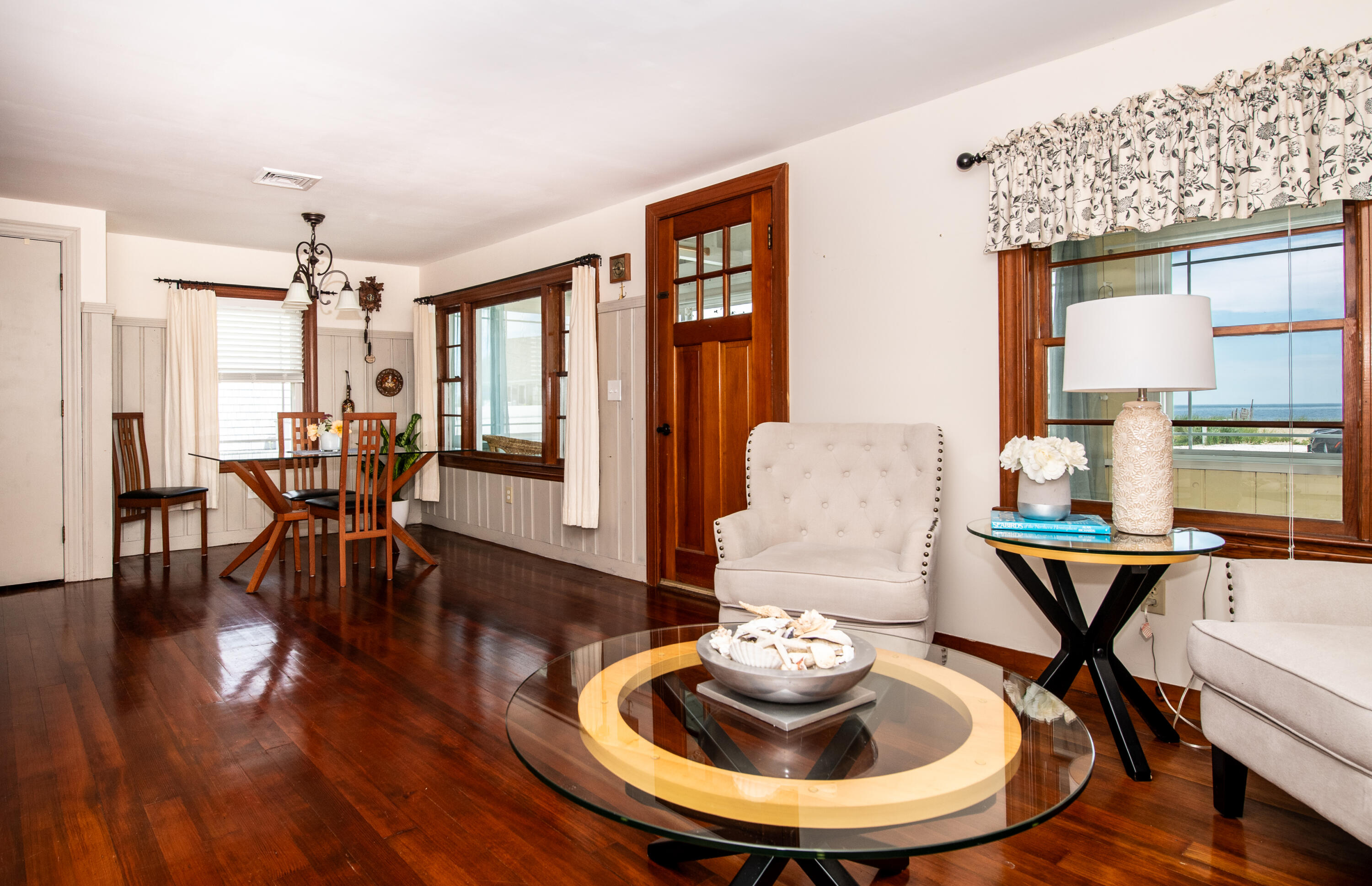 51 Freeman Avenue