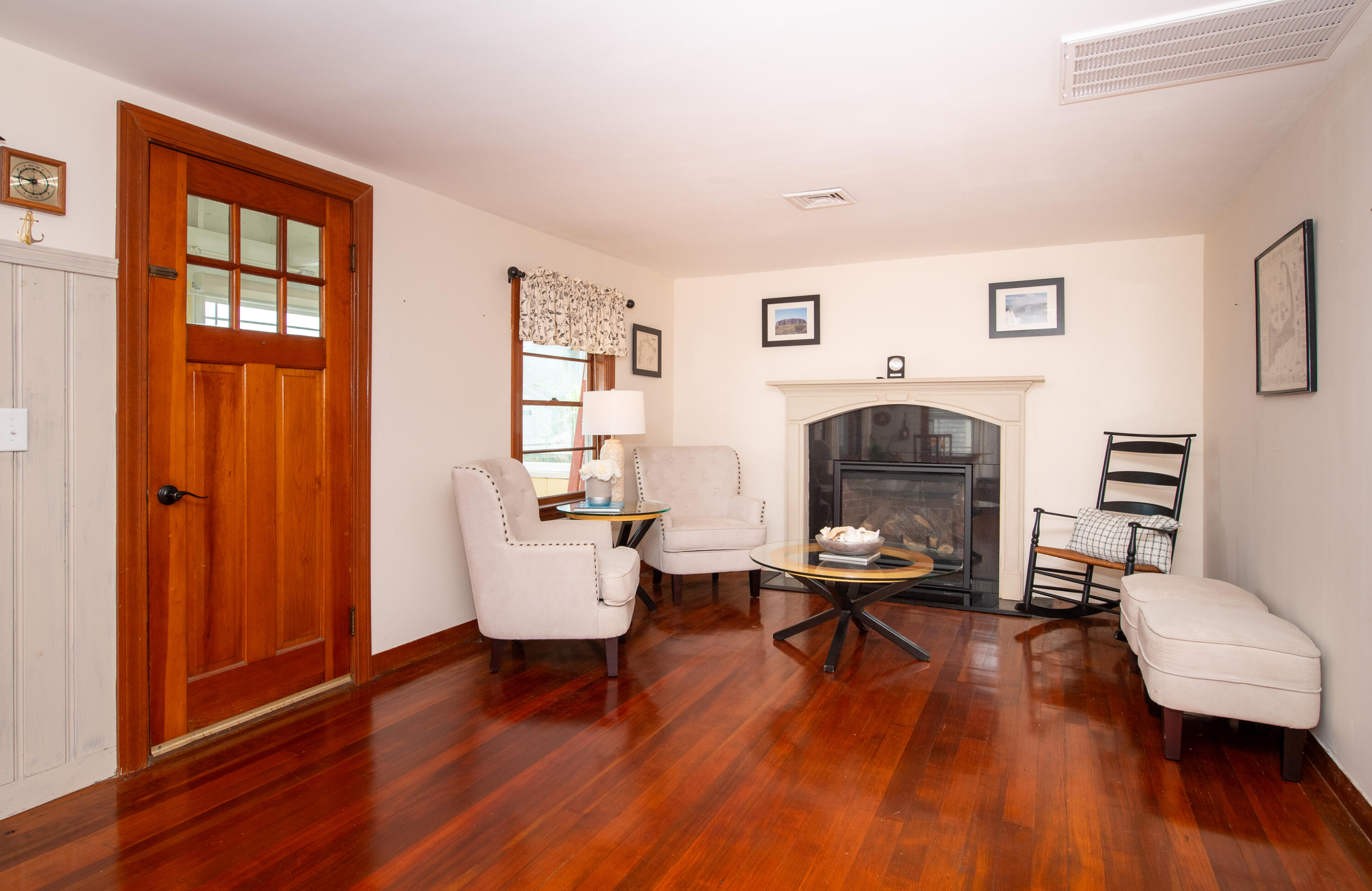 51 Freeman Avenue