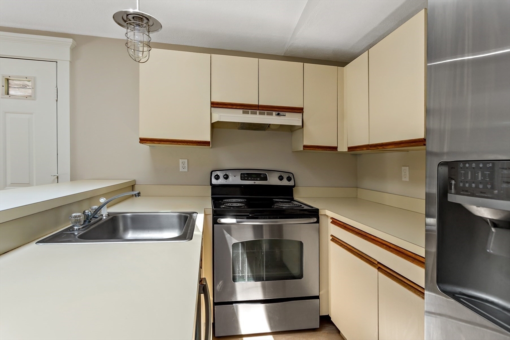 35 Ashumet Rd # 16C