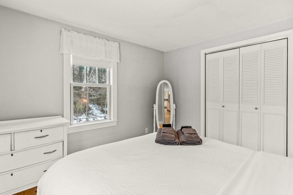 26 Huckins Neck Rd
