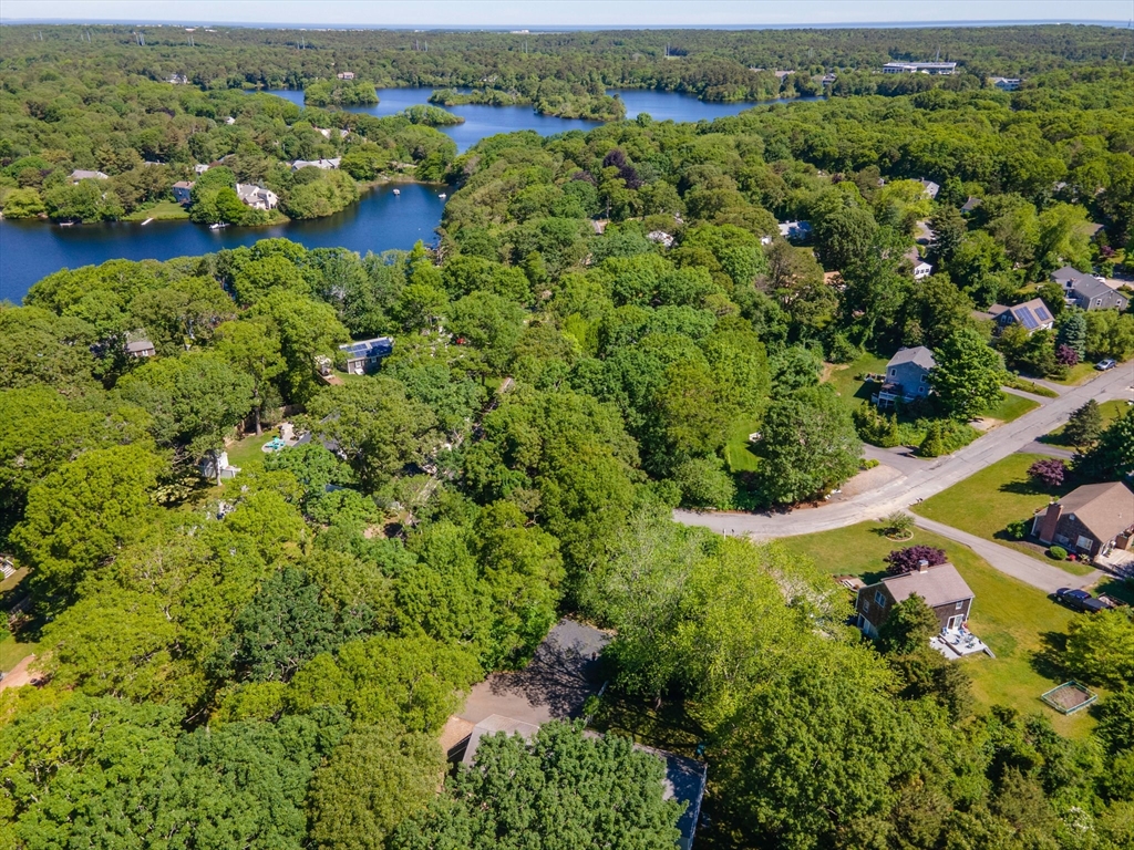 26 Huckins Neck Rd