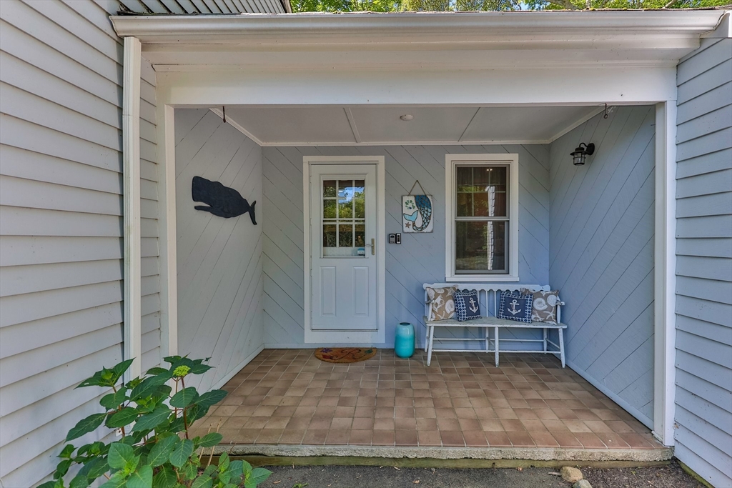 26 Huckins Neck Rd