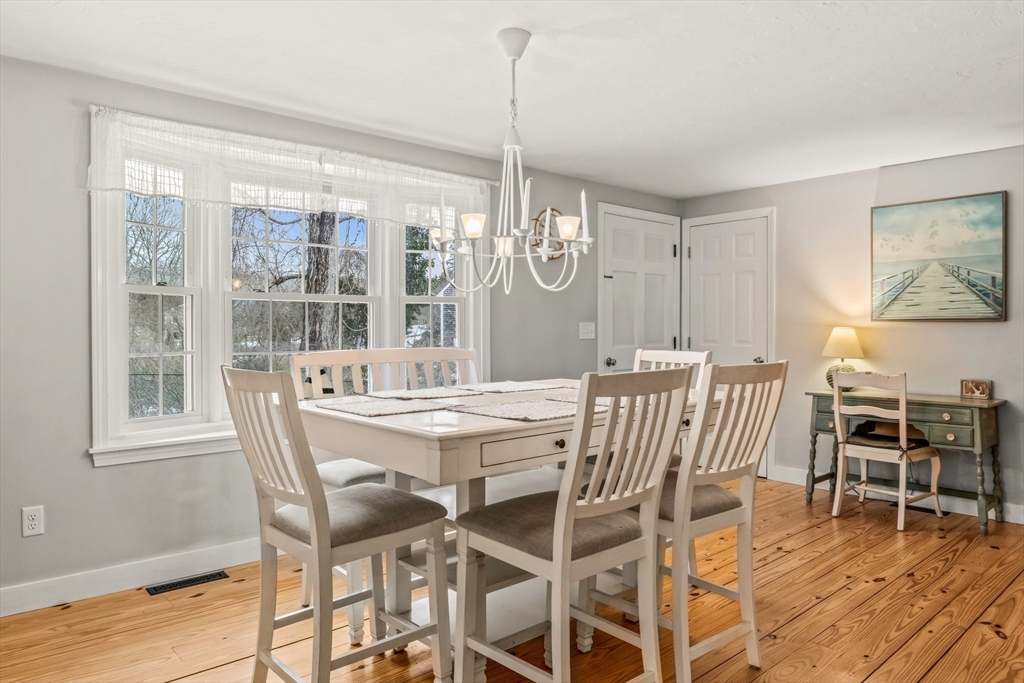 26 Huckins Neck Rd