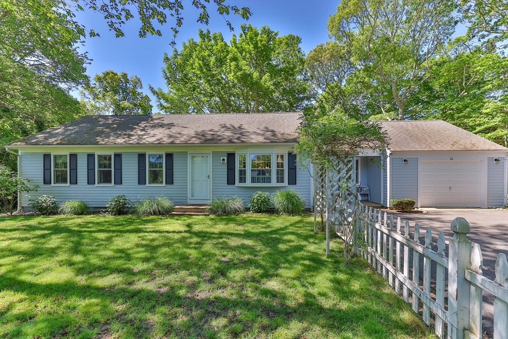 26 Huckins Neck Rd