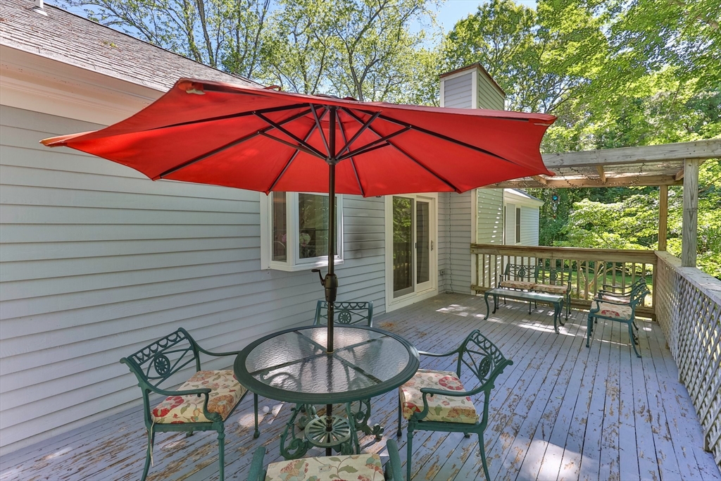 26 Huckins Neck Rd