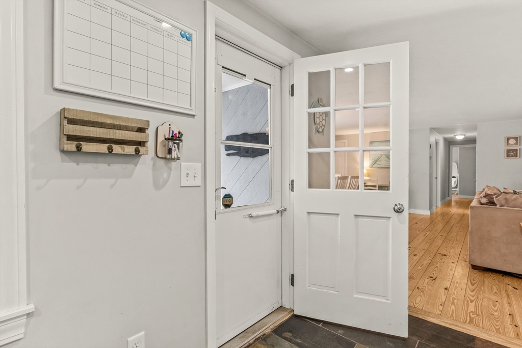 26 Huckins Neck Rd