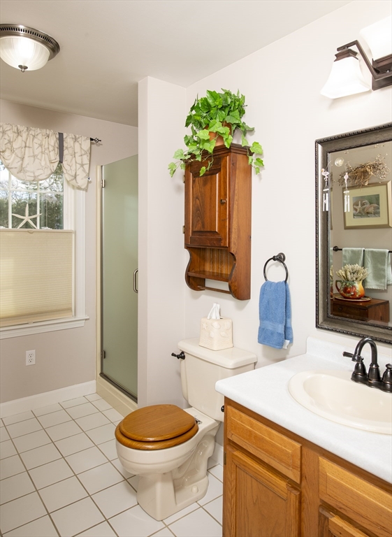 31 Mashpee Neck Rd