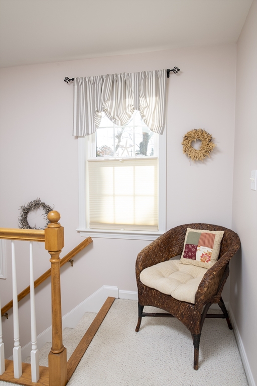 31 Mashpee Neck Rd