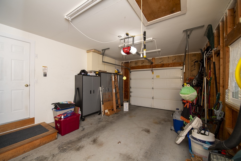 31 Mashpee Neck Rd
