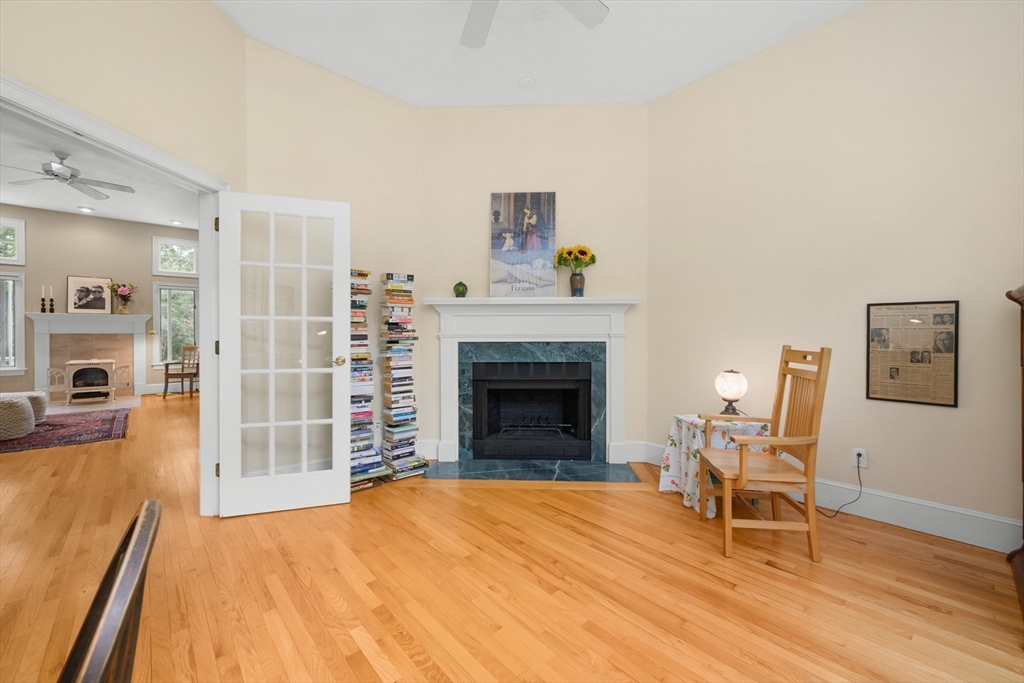 272 Falmouth Woods Rd