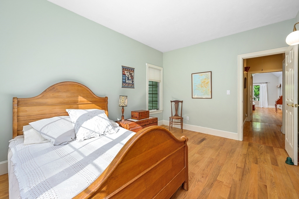 272 Falmouth Woods Rd