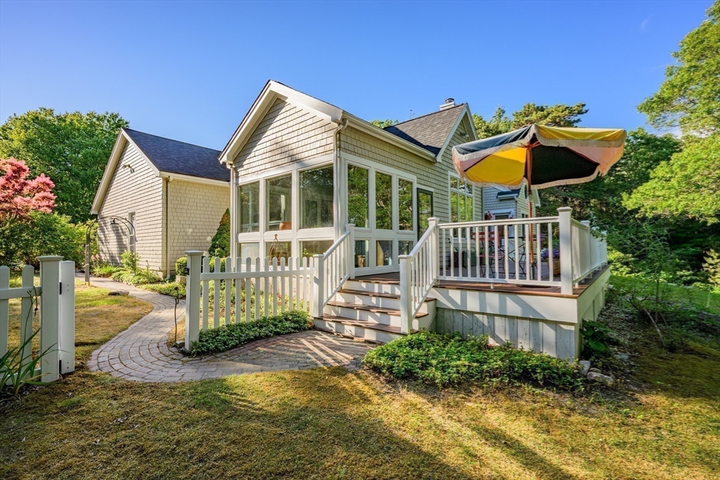 272 Falmouth Woods Rd