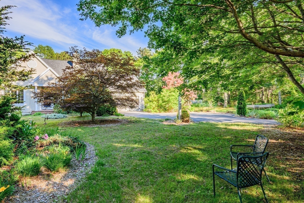 272 Falmouth Woods Rd