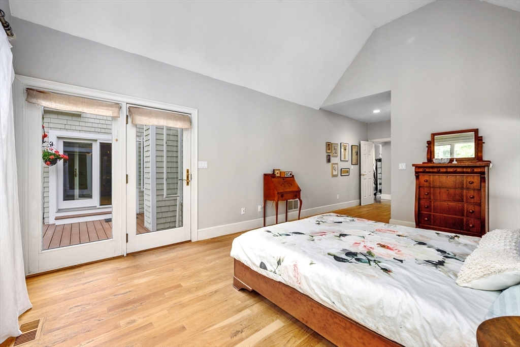 272 Falmouth Woods Rd