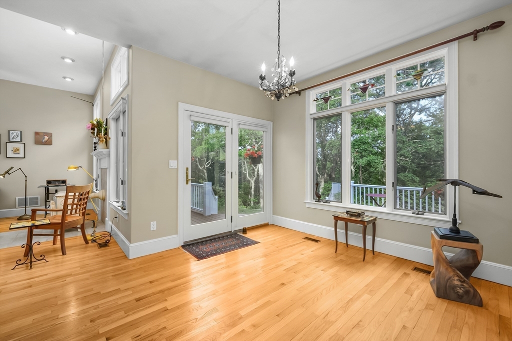 272 Falmouth Woods Rd