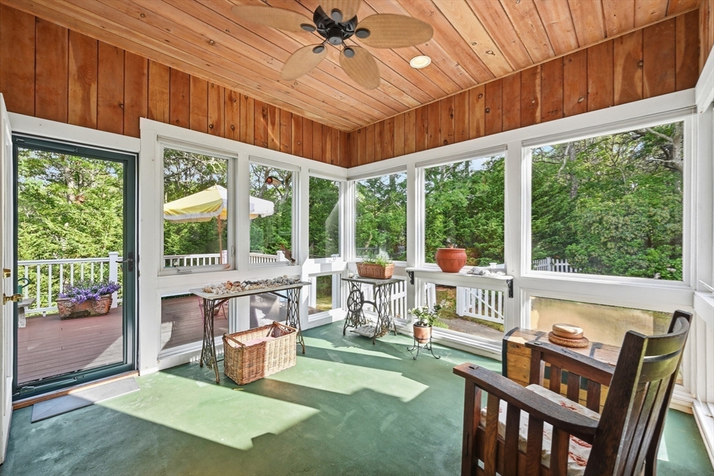 272 Falmouth Woods Rd