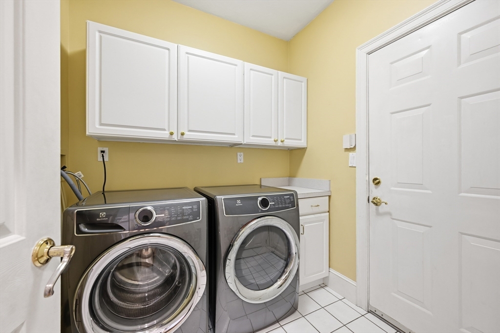 272 Falmouth Woods Rd